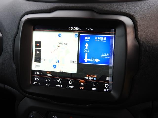 ジープ・レネゲード リミテッド　２０２３年モデル　メーカー保証付　当店デモカー　ＡｐｐｌｅＣａｒＰｌａｙ／ＡｎｄｒｏｉｄＡｕｔｏ　純正ナビ　ブラックレザー　シートヒーター　アダプティブクルーズ　緊急ブレーキ　純正１７ＡＷ　前後ドラレコ　ＬＥＤヘッドライト　ＢＳＭ　レーンキープ（8枚目）