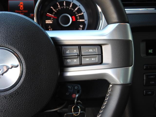 マスタング Ｖ８　ＧＴ　プレミアム　２０１３年モデル　正規ディーラー車　正規ディーラー車　純正１９インチＡＷ　ブラックレザー　シートヒーター　パワーシート　Ｂｌｕｅｔｏｏｔｈ　クルーズコントロール　禁煙車　整備記録　ＨＩＤヘッドライト　ＥＴＣ　マイカラーイルミ　４２６ＰＳ（24枚目）