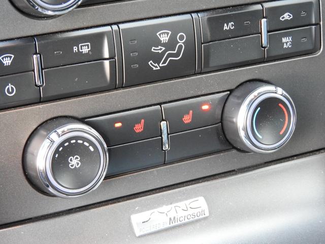 マスタング Ｖ８　ＧＴ　プレミアム　２０１３年モデル　正規ディーラー車　正規ディーラー車　純正１９インチＡＷ　ブラックレザー　シートヒーター　パワーシート　Ｂｌｕｅｔｏｏｔｈ　クルーズコントロール　禁煙車　整備記録　ＨＩＤヘッドライト　ＥＴＣ　マイカラーイルミ　４２６ＰＳ（26枚目）