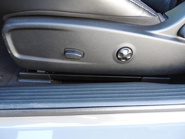 ダッジ・チャレンジャー SXT プラス 2019年モデル サンルーフ 純正アルミ サンルーフ ブラックレザーシート 8.4インチディスプレイ シートヒーターベンチレーション 純正20インチアルミ スマキー エンスタ― アルパインサウンド ボディセンターストライプ オートチェック済(27枚目)