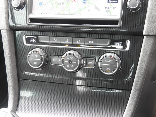 ゴルフＧＴＩ ベースグレード　ワンオーナー　純正ナビ　記録簿　ＡＣＣ　ワンオーナー　純正ナビ地デジ　純正１７インチＡＷ　アダプティブクルーズコントロール　ＨＩＤヘッドライト　レーンキープアシスト　スマートキー　パドルシフト　ＥＴＣ　レッドキャリパー　記録簿　バックカメラ（8枚目）
