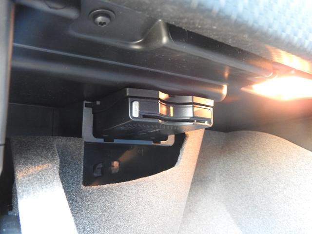 Ａクラス Ａ４５　４マチック　記録簿　純正アルミ　レッドキャリパー　純正ナビ地デジ　ドラレコ　アダプティブクルーズ　ＬＥＤヘッドライト　ブラックレザー　シートヒーター　ＡＭＧライドコントロール　ＡＭＧレッドキャリパー　ガラスルーフ　Ｂカメラ　ＢＳＭ　純正１８インチＡＷ（30枚目）