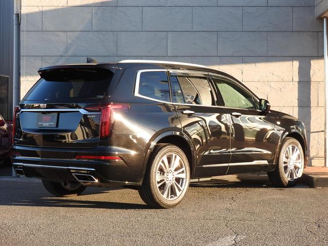 キャデラックＸＴ６ プラチナム　２０２２年モデル　純正２０アルミ　サンルーフ　正規ディーラー車　ＡｐｐｌｅＣａｒＰｌａｙ／ＡｎｄｒｏｉｄＡｕｔｏ　ＢＯＳＥサウンド　シートヒーター＆クーラー　ミラー型ドラレコ　サラウンドビジョン　アダプティブクルーズ　ＬＥＤヘッドライト（4枚目）