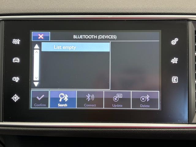 ３０８ ＳＷ　アリュール　パノラマルーフ　純正ナビ　フルセグＴＶ　Ｂｌｕｅｔｏｏｔｈ接続　バックカメラ　ＥＴＣ　パドルシフト　オートライト　純正１６ＡＷ　ルーフレール　ＵＳＢ接続　クルコン　ＬＥＤヘッドライト（21枚目）