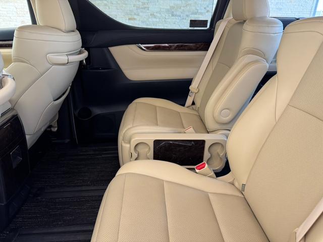TOYOTA ALPHARD HYBRID G