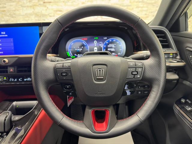 クラウンスポーツ ＲＳ　ＰＨＥＶ　モデリスタフルエアロ　　パノラマルーフ　純正ナビ　全方位モニター　フルセグＴＶ　Ｄインナーミラー　ＨＵＤ　ＢＳＭ　アダプティブクルコン　パワーバックドア　メモリーシート　純正２１インチＡＷ（16枚目）