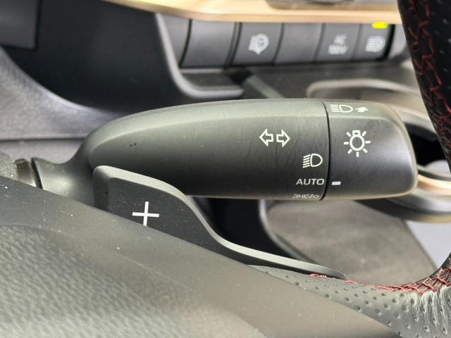 クラウンスポーツ ＲＳ　ＰＨＥＶ　モデリスタフルエアロ　　パノラマルーフ　純正ナビ　全方位モニター　フルセグＴＶ　Ｄインナーミラー　ＨＵＤ　ＢＳＭ　アダプティブクルコン　パワーバックドア　メモリーシート　純正２１インチＡＷ（26枚目）