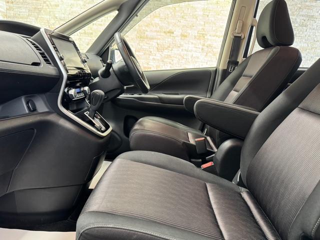 セレナ ハイウェイスター Vセレクション 純正9インチナビ フリップダウンモニター フルセグ Bluetooth接続 Bカメラ 両側電動スライドドア レーダークルーズ ETC LEDヘッド オートライト 純正16インチAW プッシュスタート(9枚目)