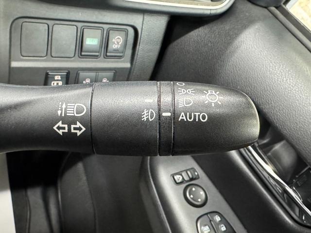 セレナ ハイウェイスター Vセレクション 純正9インチナビ フリップダウンモニター フルセグ Bluetooth接続 Bカメラ 両側電動スライドドア レーダークルーズ ETC LEDヘッド オートライト 純正16インチAW プッシュスタート(30枚目)