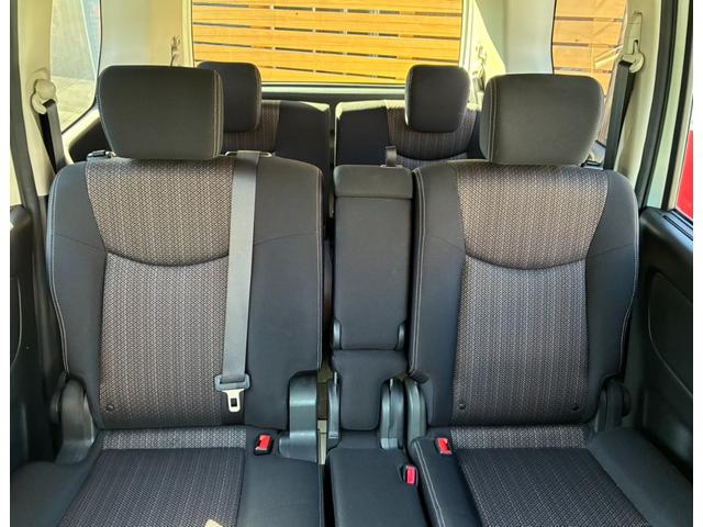 セレナ ハイウェイスターＳ－ＨＶアドバンスドセーフティパック　メーカーナビ　両側パワースライドドア　アラウンドビューモニター　フリップダウンモニター　フルセグＴＶ　クルーズコントロール　衝突被害軽減ブレーキ　ＥＴＣ　ヘッドライトＬＥＤ　純正１６インチＡＷ（14枚目）