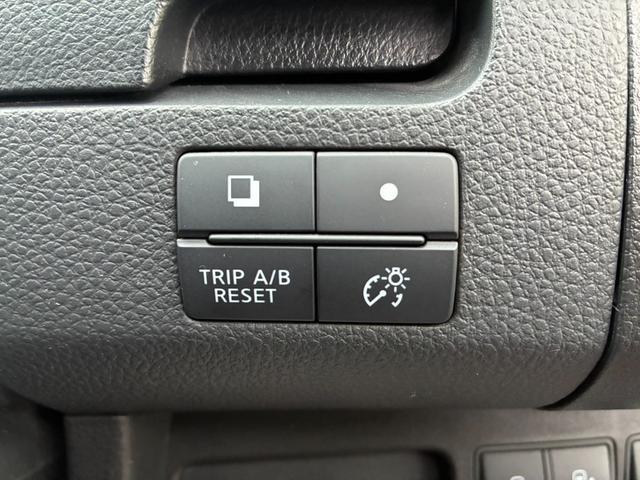 セレナ ハイウェイスターＳ－ＨＶアドバンスドセーフティパック　メーカーナビ　両側パワースライドドア　アラウンドビューモニター　フリップダウンモニター　フルセグＴＶ　クルーズコントロール　衝突被害軽減ブレーキ　ＥＴＣ　ヘッドライトＬＥＤ　純正１６インチＡＷ（35枚目）