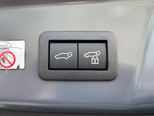 プリウス Ｚ　純正１２．３型ディスプレイ　フルセグＴＶ　全方位カメ　パノラマルーフ　デジタルインナーミラー　シートヒーター＆クーラー　ステアリングヒーター　Ｐリアゲート　Ｐシート　ＥＴＣ２．０　純正１９インチＡＷ（36枚目）