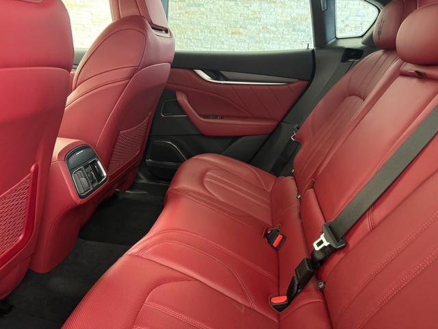 レヴァンテ グランスポーツ harman/kardon パノラマルーフ ヘリオス21インチAW イエローブレーキキャリパー ナビ TV BT接続 全方位カメ アダプティブクルコン レーンキープ フルプレミアムレザー シートH・C(11枚目)