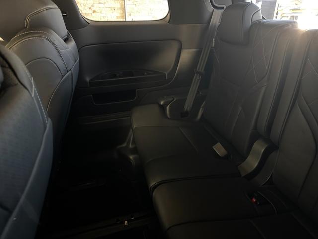 ヴェルファイア Ｚ　プレミア　モデリスタフルエアロ　黒レザー　トヨタチームメイト　左右独立ムーンルーフ　１３．２型フリップ　パノラミックビューモニタ　デジタルインナミラー　ＨＵＤ　メモリーシート　純正１９インチＡＷ　ＥＴＣ２．０（13枚目）