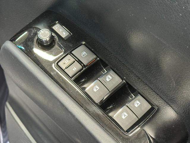 アルファード ２．５Ｓ　Ａパッケージ　ＡＬＰＩＮＥ１０インチナビ　ＡＬＰＩＮＥ１２．８インチ後席モニター　フルセグ　Ｂカメラ　Ｂｌｕｅｔｏｏｔｈ　ＥＴＣ　アダプティブクルコン　純正１８インチＡＷ　両側電動スライドドア　コーナーセンサー（29枚目）