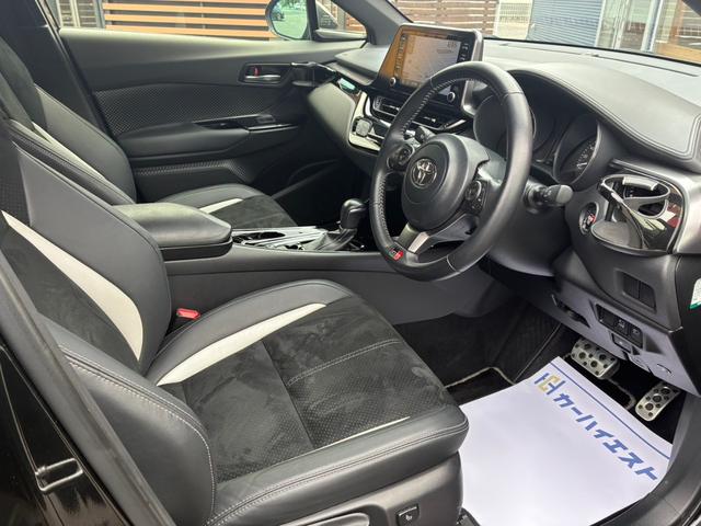 Ｃ－ＨＲ Ｓ　ＧＲスポーツ　８インチナビ　Ｂｌｕｅｔｏｏｔｈ接続　パノラミックビューモニター　ＥＴＣ　シートヒーター　アダプティブクルコン　オートハイビーム　ＬＥＤヘッドライト　ハーフレザーシート　純正１９インチＡＷ　ドラレコ（8枚目）