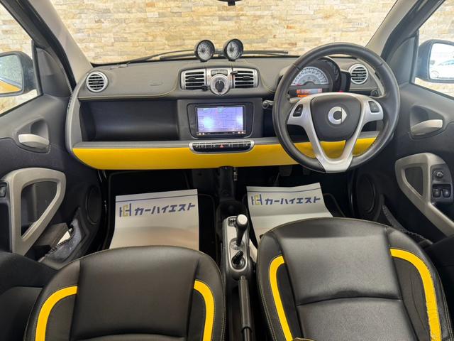 スマートフォーツークーペ mhdエディション シティフレーム パノラミックカラスルーフ カロッツェリアナビ TV バックモニター クルーズコントロール ドラレコ前後 シートヒーター 15インチAW 純正AW有 ETC パドルシフト 禁煙車(12枚目)