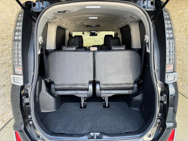 ヴォクシー ＺＳ　煌ＩＩ　ＡＬＰＩＮＥ１０インチナビ　ＡＬＰＩＮＥフリップダウンモニター　両側電動スライドドア　フルセグＴＶ　バックモニタ　衝突被害軽減ブレーキ　レーンキープアシスト　オートハイビーム　ＥＴＣ　プッシュスタート（15枚目）