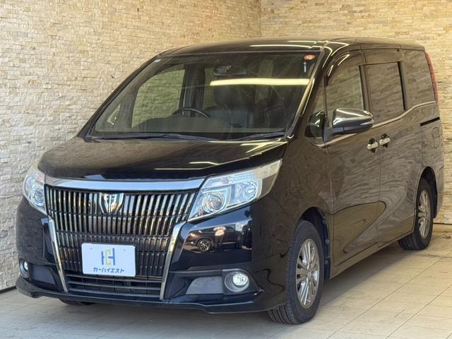 エスクァイア Gi ブラックテーラード 純正9インチナビ 純正後席モニター 両側電動スライドドア クルーズコントロール レザーシート 前席シートヒーター フルセグTV Bluetooth接続 バックカメラ ハイビームアシスト ETC(2枚目)