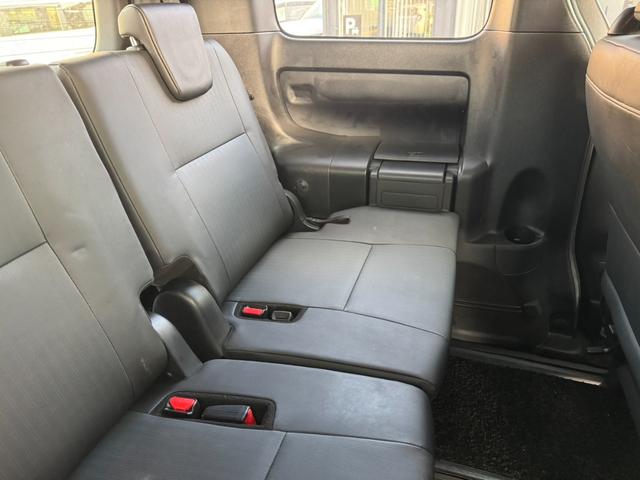 エスクァイア Gi ブラックテーラード 純正9インチナビ 純正後席モニター 両側電動スライドドア クルーズコントロール レザーシート 前席シートヒーター フルセグTV Bluetooth接続 バックカメラ ハイビームアシスト ETC(12枚目)