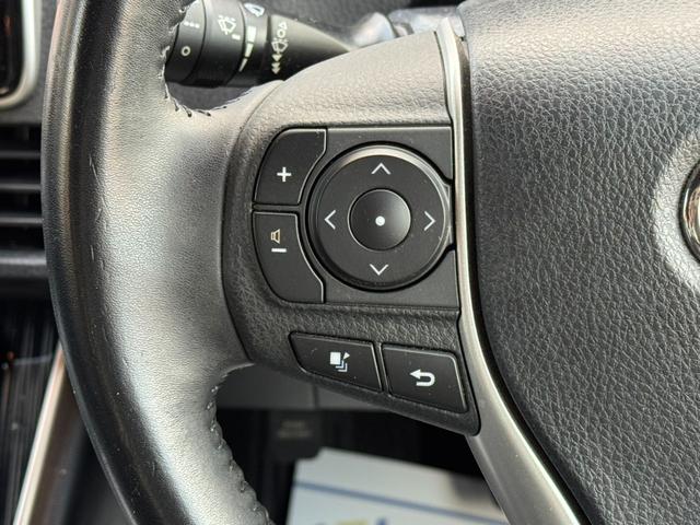 エスクァイア Gi ブラックテーラード 純正9インチナビ 純正後席モニター 両側電動スライドドア クルーズコントロール レザーシート 前席シートヒーター フルセグTV Bluetooth接続 バックカメラ ハイビームアシスト ETC(27枚目)