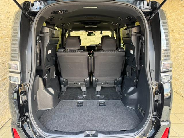 ヴォクシー ＺＳ　煌ＩＩ　アルパイン１１インチナビ　フリップダウンモニター　両側パワースライドドア　フルセグＴＶ　バックモニター　クルーズコントロール　衝突被害軽減ブレーキ　レーンキープ　オートハイビーム　ヘッドライトＬＥＤ（16枚目）