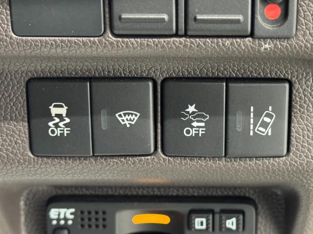 フリード Ｇ・ホンダセンシング　９インチプレミアムナビ　フルセグ　Ｂｌｕｅｔｏｏｔｈ接続　バックカメラ　ＥＴＣ　アダプティブクルコン　レーンキープ　シートヒーター　両側電動スライドドア　ＬＥＤヘッド　スマートキー　プッシュスタート（33枚目）