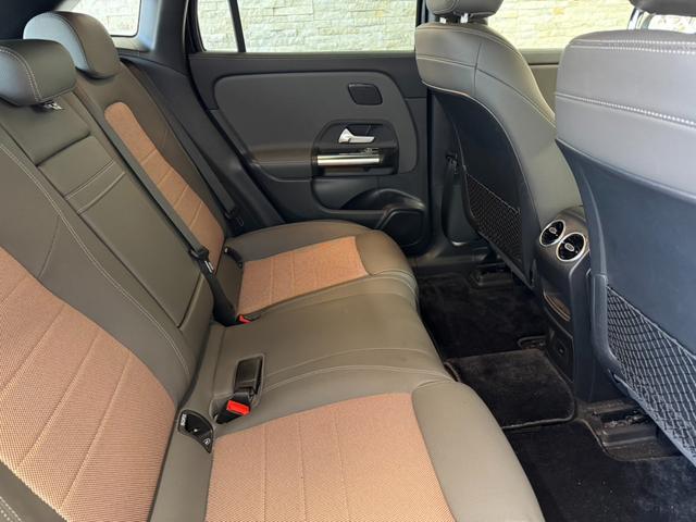 ＥＱＡ ＥＱＡ２５０　パノラミックスライディングルーフ　メーカーナビ　全方位モニター　フルセグ　Ｂｌｕｅｔｏｏｔｈ接続　ＨＵＤ　ＢＳＭ　純正１８インチＡＷ　ＥＴＣ２．０　メモリＰシート　Ｐリアゲート　シートヒーター（12枚目）