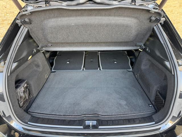 ＥＱＡ ＥＱＡ２５０　パノラミックスライディングルーフ　メーカーナビ　全方位モニター　フルセグ　Ｂｌｕｅｔｏｏｔｈ接続　ＨＵＤ　ＢＳＭ　純正１８インチＡＷ　ＥＴＣ２．０　メモリＰシート　Ｐリアゲート　シートヒーター（15枚目）