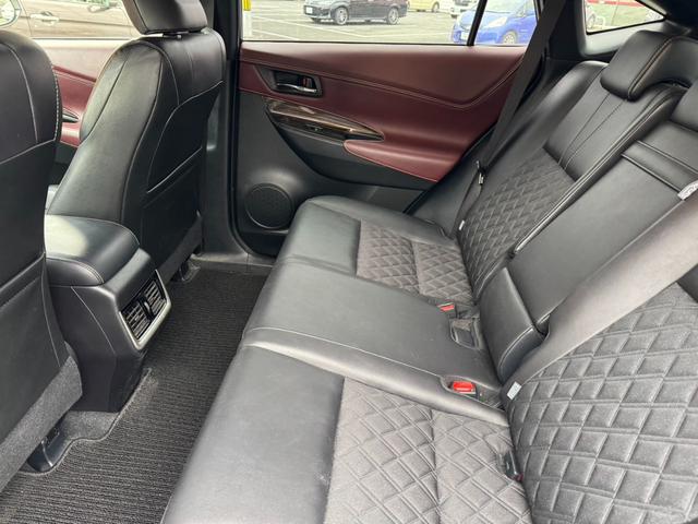 ハリアー エレガンス　フルエアロ　ディーラーナビ　フルセグ　Ｂｌｕｅｔｏｏｔｈ接続　バックカメラ　ＥＴＣ　ハーフレザーシート　パワーシート　ＬＥＤヘッド　オートライト　純正１７インチＡＷ　スマートキー　プッシュスタート（11枚目）