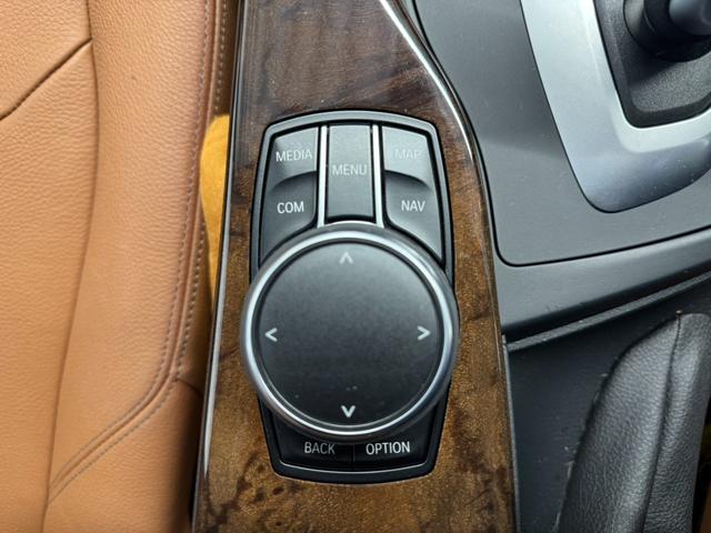 ３シリーズ ３２０ｄ　ラグジュアリー　純正ナビ　Ｂｌｕｅｔｏｏｔｈ接続　バックカメラ　メモリ付きパワーシート　ブラウンレザーシート　ＥＴＣ　クルーズコントロール　レーンキープ　ディスチャージドランプ　オートライト　純正１７インチＡＷ（22枚目）