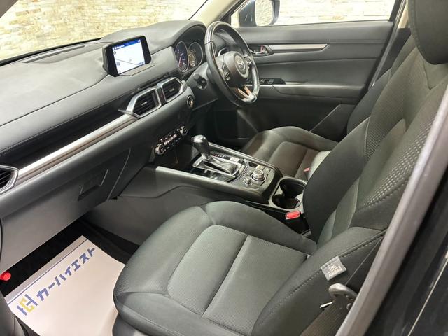 ＣＸ－５ ２０Ｓ　プロアクティブ　純正ナビ　フルセグＴＶ　Ｂカメ　Ｂｌｕｅｔｏｏｔｈ　ＥＴＣ　純正１９インチＡＷ　ＨＵＤ　アダプティブクルコン　レーンキープ　コーナーセンサー　ドラレコ　オートライト　アイドリングストップ　ＬＥＤヘッド（9枚目）