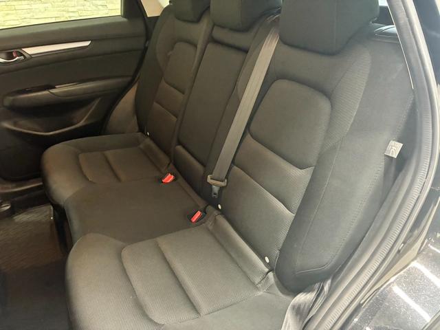 ＣＸ－５ ２０Ｓ　プロアクティブ　純正ナビ　フルセグＴＶ　Ｂカメ　Ｂｌｕｅｔｏｏｔｈ　ＥＴＣ　純正１９インチＡＷ　ＨＵＤ　アダプティブクルコン　レーンキープ　コーナーセンサー　ドラレコ　オートライト　アイドリングストップ　ＬＥＤヘッド（11枚目）