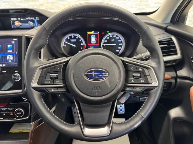 フォレスター アドバンス　４ＷＤ　純正ナビ　フルセグ　Ｂモニター　ＢＴ接続　ＴＶキャンセラー　シートヒーター　ステアリングヒーター　Ｆカメラ　Ｓカメラ　Ｐシート　Ｐリアゲート　ルーフレール　オートライト　純正１８インチＡＷ（17枚目）