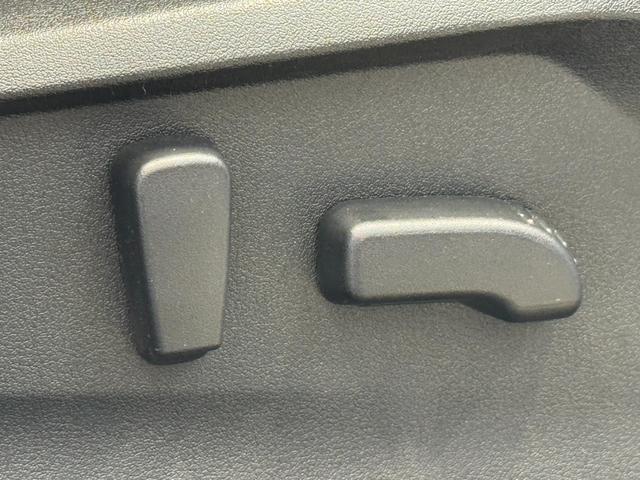 フォレスター アドバンス　４ＷＤ　純正ナビ　フルセグ　Ｂモニター　ＢＴ接続　ＴＶキャンセラー　シートヒーター　ステアリングヒーター　Ｆカメラ　Ｓカメラ　Ｐシート　Ｐリアゲート　ルーフレール　オートライト　純正１８インチＡＷ（33枚目）