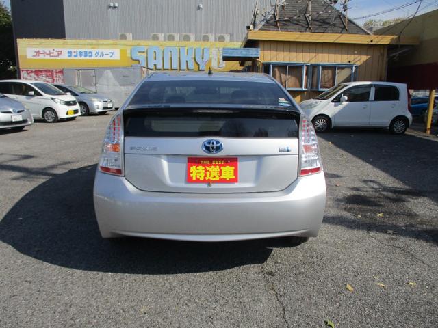 プリウス Ｌ　１オーナー　ＳＤナビ　ワンセグ　ＥＴＣ　前後ドライブレコーダー　プッシュスタート　オートライト　タイヤ９分山　カーテンＳＲＳ　禁煙車　ウインカーミラー　ｉ－ｓｔｏｐ（5枚目）