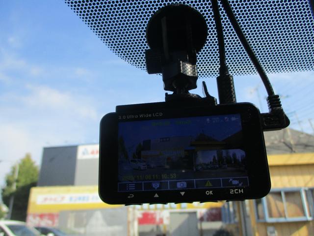 プリウス Ｌ　１オーナー　ＳＤナビ　ワンセグ　ＥＴＣ　前後ドライブレコーダー　プッシュスタート　オートライト　タイヤ９分山　カーテンＳＲＳ　禁煙車　ウインカーミラー　ｉ－ｓｔｏｐ（14枚目）