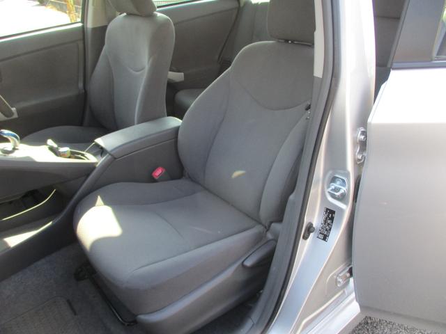 プリウス Ｌ　１オーナー　ＳＤナビ　ワンセグ　ＥＴＣ　前後ドライブレコーダー　プッシュスタート　オートライト　タイヤ９分山　カーテンＳＲＳ　禁煙車　ウインカーミラー　ｉ－ｓｔｏｐ（17枚目）