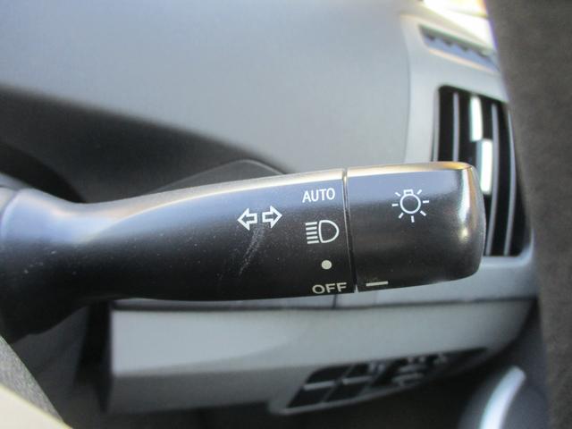 プリウス Ｌ　１オーナー　ＳＤナビ　ワンセグ　ＥＴＣ　前後ドライブレコーダー　プッシュスタート　オートライト　タイヤ９分山　カーテンＳＲＳ　禁煙車　ウインカーミラー　ｉ－ｓｔｏｐ（30枚目）