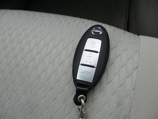 シルフィ Ｇ　車検２年　ＨＩＤライト　フォグランプ　ＣＤ　プッシュスタート　アルミ　禁煙車　サイドエアバッグ　オートエアコン（14枚目）