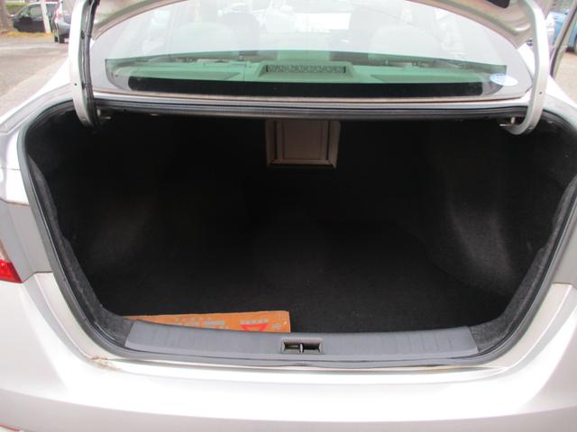 シルフィ Ｇ　車検２年　ＨＩＤライト　フォグランプ　ＣＤ　プッシュスタート　アルミ　禁煙車　サイドエアバッグ　オートエアコン（19枚目）