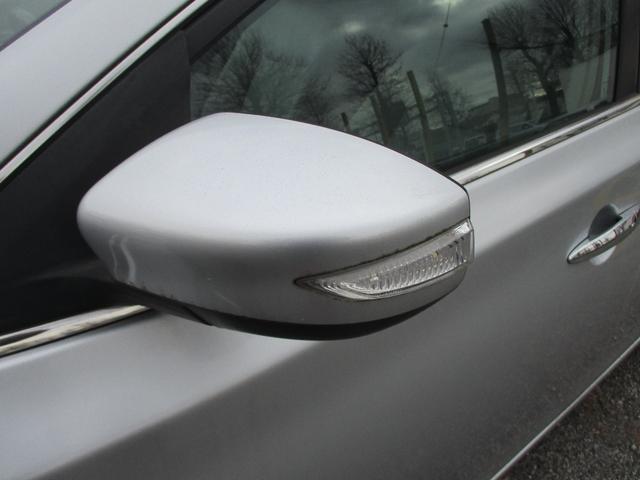 シルフィ Ｇ　車検２年　ＨＩＤライト　フォグランプ　ＣＤ　プッシュスタート　アルミ　禁煙車　サイドエアバッグ　オートエアコン（21枚目）
