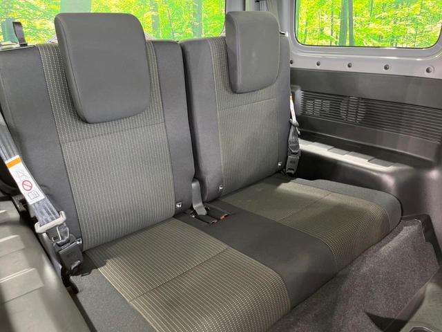 XC 4WD MT 禁煙車 クルーズコントロール LEDヘッドライト スマートキー オートライト オートエアコン 純正16インチアルミホイール 革巻きステアリング CD再生オーディオ 横滑防止装置(10枚目)