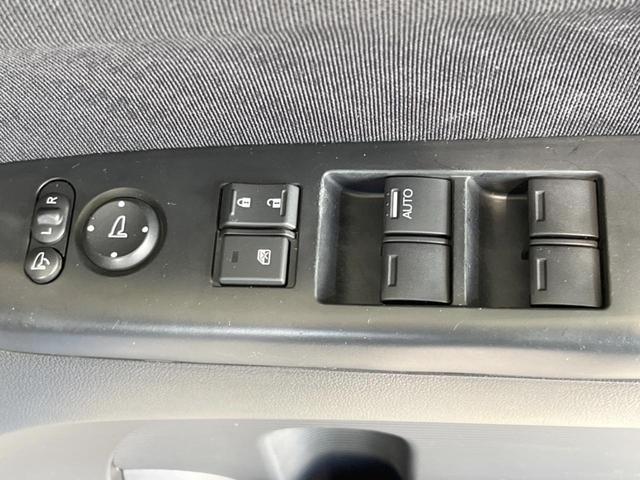 2トーンカラースタイル G・Lパッケージ 両側電動スライドドア 禁煙車 HDDナビ ETC HIDヘッドライト スマートキー オートエアコン オートライト 純正14インチアルミホイール フォグライト アイドリングストップ シートリフター(33枚目)