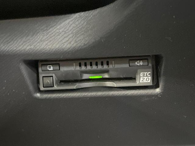 クロスオーバー 純正9型ナビ 禁煙車 衝突被害軽減装置 車線逸脱警報 LEDヘッドライト オートライト バックカメラ ビルトインETC Bluetooth機能 オートエアコン スマートキー プッシュスタート(6枚目)