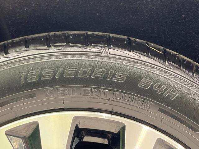 フィットシャトルハイブリッド ハイブリッド・スマートセレクションクールエディション　禁煙車　純正ナビ　バックカメラ　クルーズコントロール　シートヒーター　ＨＩＤヘッド＆フォグ　オートライト　パドルシフト　ＥＴＣ　純正１５インチアルミホイール　スマートキー　横滑り防止装置（63枚目）