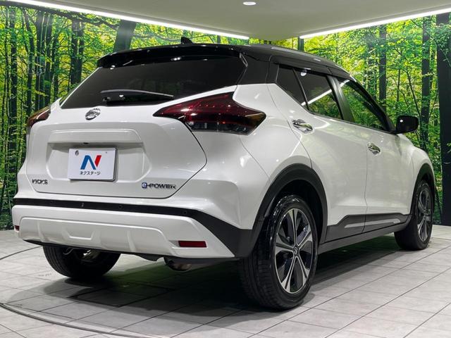 キックス Ｘ　全周囲カメラ　純正９型ナビ　プロパイロット　禁煙車　シートヒーター　スマートキー＆プッシュスタート　ＬＥＤヘッド＆フォグ　ルーフレール　ＥＴＣ　デジタルインナーミラー　オートライト　１７インチＡＷ（17枚目）