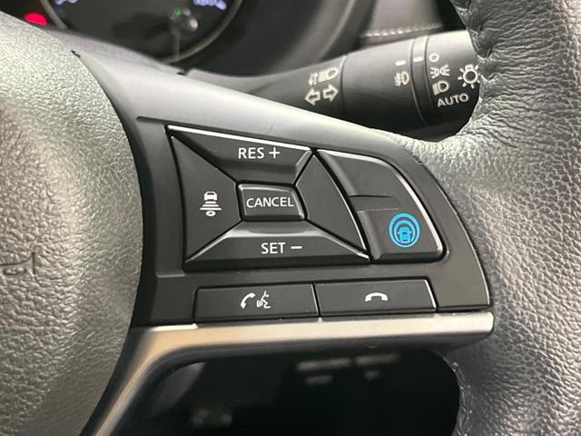 キックス Ｘ　全周囲カメラ　純正９型ナビ　プロパイロット　禁煙車　シートヒーター　スマートキー＆プッシュスタート　ＬＥＤヘッド＆フォグ　ルーフレール　ＥＴＣ　デジタルインナーミラー　オートライト　１７インチＡＷ（35枚目）