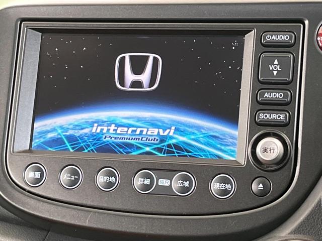 フィット ＲＳ　純正ナビ　バックカメラ　ＣＤ／ＤＶＤ再生　ドラレコ　ＥＴＣ　キーレスエントリー　オートエアコン　オートライト　ＨＩＤヘッドライト　純正１６インチＡＷ　禁煙車　電動格納ミラー　ドアバイザー（3枚目）