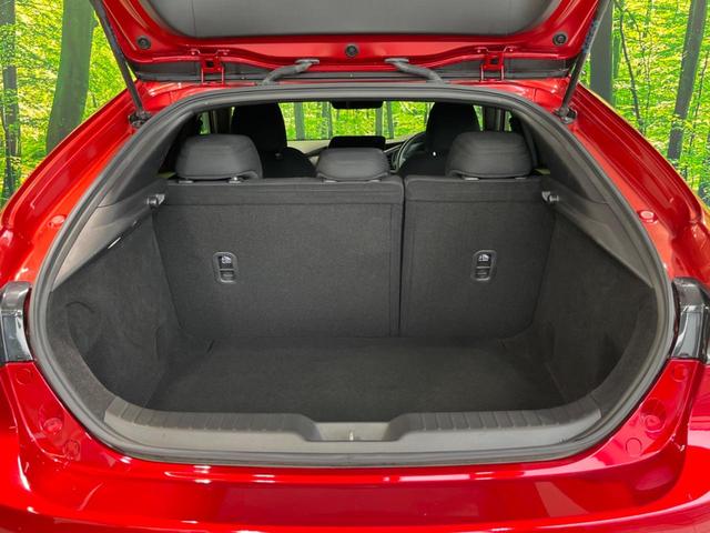 ＭＡＺＤＡ３ファストバック Ｘプロアクティブ　ツーリングセレクション　純正８型ナビ　全周囲カメラ　ステアリングヒーター　シートヒーター　ヘッドアップディスプレイ　レーダクルーズコントロール　ＥＴＣ　ドラレコ　パワシート　禁煙車　衝突被害軽減装置　アイドリングストップ（10枚目）